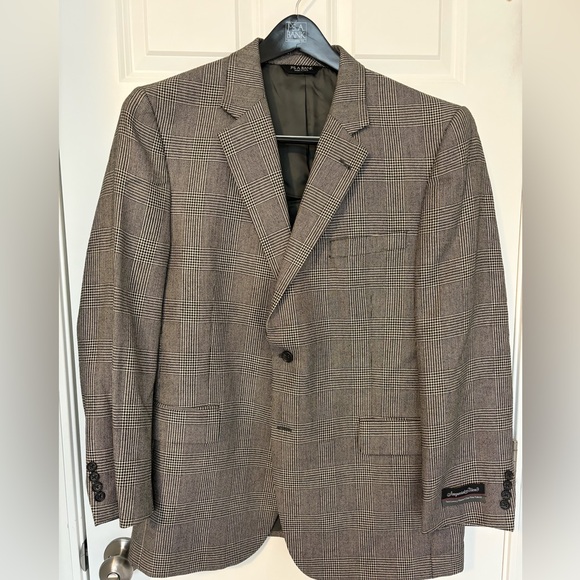 Jos. A. Bank Men’s Traveler Collection Tailored Fit Blazer - Picture 1 of 5